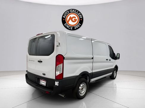 Used 2024 Ford Transit 150 Low Roof RWD image 3