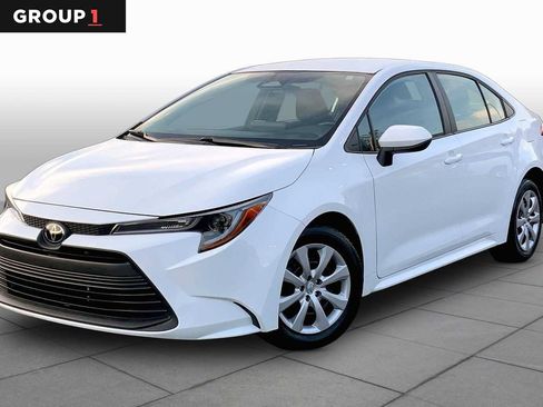 Used 2024 Toyota Corolla LE FWD image 1