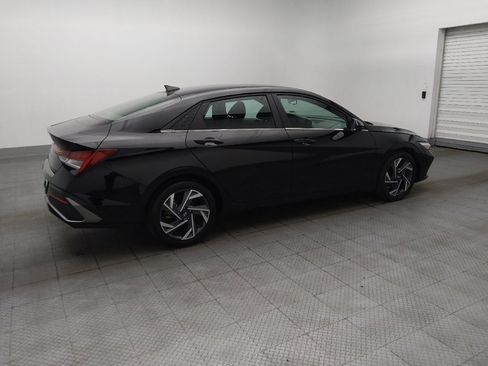 Used 2025 Hyundai Elantra SEL image 10
