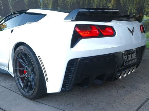 Used 2019 Chevrolet Corvette Grand Sport w/ Carbon Flash Badge Package image 36