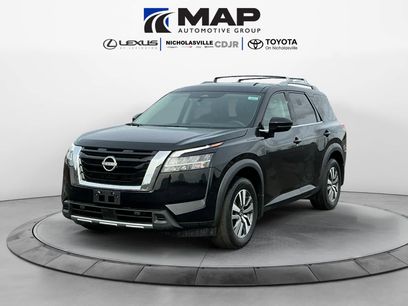 Used 2023 Nissan Pathfinder SL