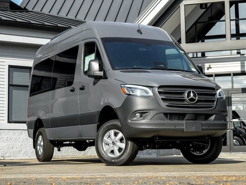 Used 2025 Mercedes-Benz Sprinter 2500 image 1