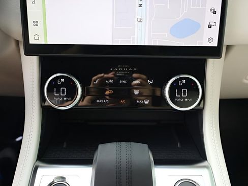 New 2026 Jaguar F-PACE R-Dynamic S image 26