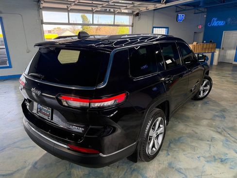 Used 2022 Jeep Grand Cherokee L Limited AWD/4WD image 2