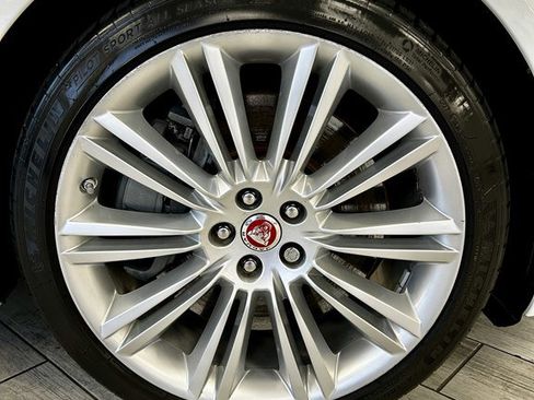 Used 2016 Jaguar XJ L Supercharged image 19