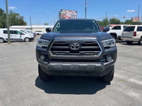 Used 2017 Toyota Tacoma SR5 RWD image 29
