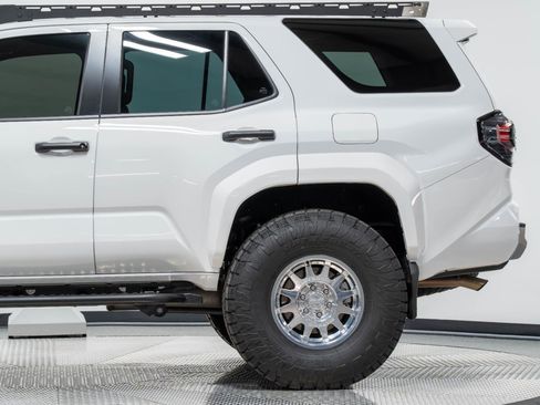 Used 2025 Toyota 4Runner Trailhunter image 9