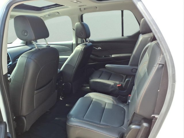 Used 2020 Chevrolet Traverse Premier w/ Redline Edition FWD image 13