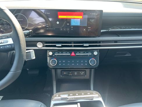 New 2026 Hyundai Tucson Limited AWD/4WD image 18