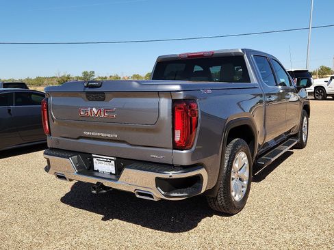 Used 2021 GMC Sierra 1500 SLT w/ X31 Off-Road Package AWD/4WD image 3