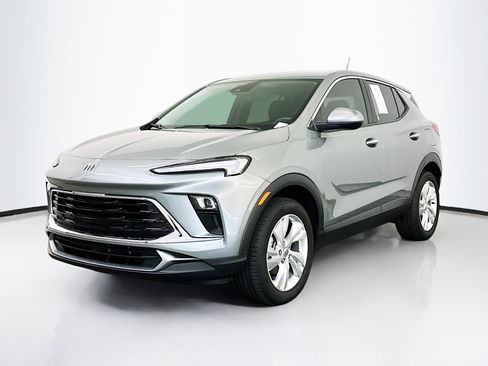 Used 2024 Buick Encore GX Preferred image 3