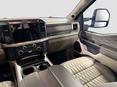 Used 2025 Ford F450 Platinum w/ Platinum Plus Package AWD/4WD image 27