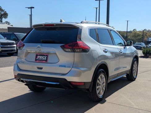 Used 2019 Nissan Rogue S w/ Special Edition Package image 5
