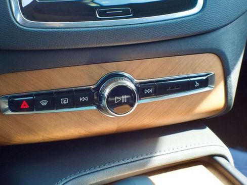 Used 2024 Volvo XC90 B6 Plus w/ Protection Package Premier image 27