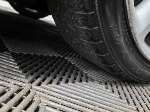 Used 2005 Nissan 350Z Grand Touring image 36