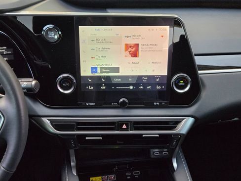 Used 2025 Lexus RX 350 FWD w/ Technology Package image 16