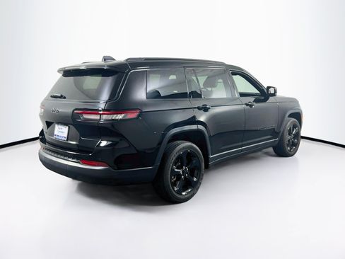 Used 2023 Jeep Grand Cherokee L Laredo AWD/4WD image 5