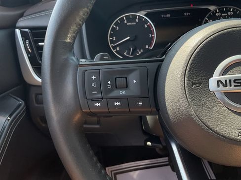 Used 2021 Nissan Rogue SL w/ Premium Package FWD image 39