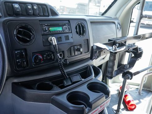 Used 2013 Ford E-450 and Econoline 450 Super Duty w/ Shuttle Bus Prep Pkg RWD image 33