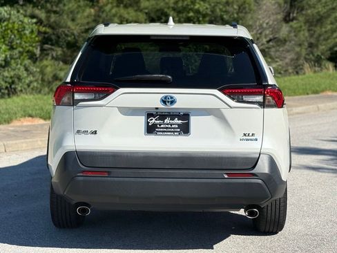 Used 2021 Toyota RAV4 XLE Premium AWD/4WD image 12
