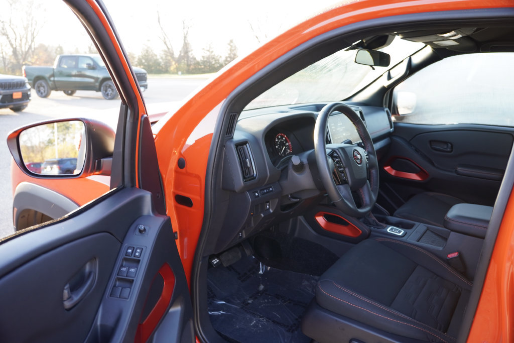 Used 2026 Nissan Frontier PRO-4X w/ Pro-4x Convenience Package AWD/4WD image 15