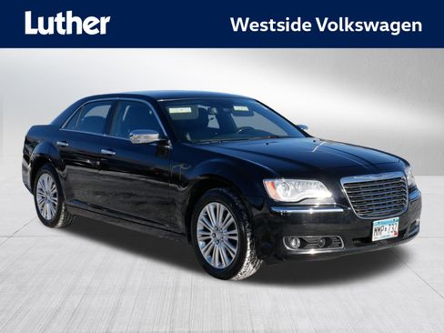 Used 2013 Chrysler 300 C w/ Light Group image 1