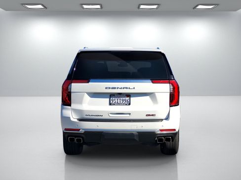 Used 2025 GMC Yukon Denali AWD/4WD image 5