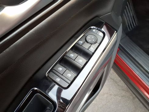 Used 2024 Nissan Pathfinder SL FWD image 15