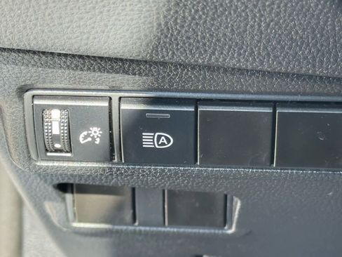 Used 2022 Toyota Corolla Cross LE image 20