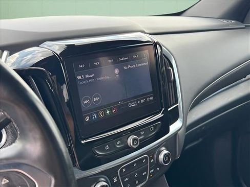 Used 2023 Chevrolet Traverse LT FWD image 25