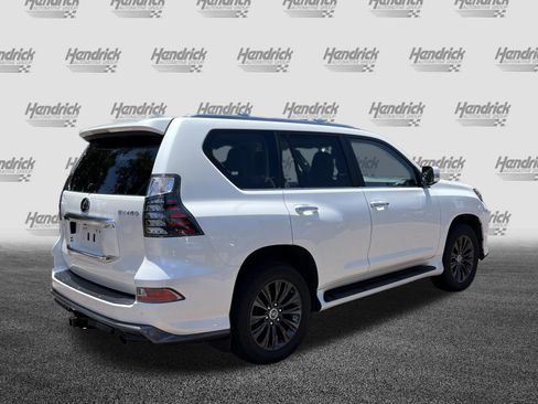 Used 2023 Lexus GX 460 Premium w/ Accessory Package AWD/4WD image 10