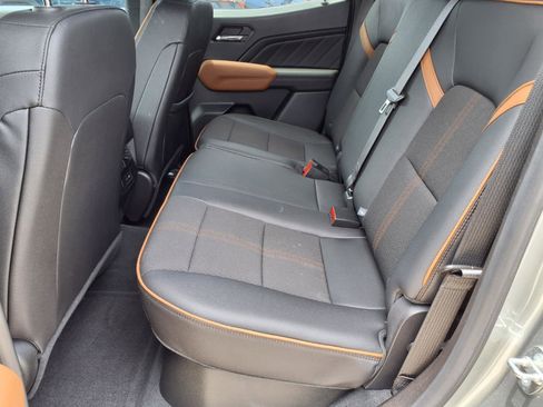 Used 2023 GMC Canyon AT4 AWD/4WD image 10
