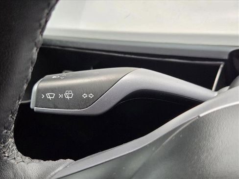 Used 2023 Tesla Model Y Long Range AWD/4WD image 15