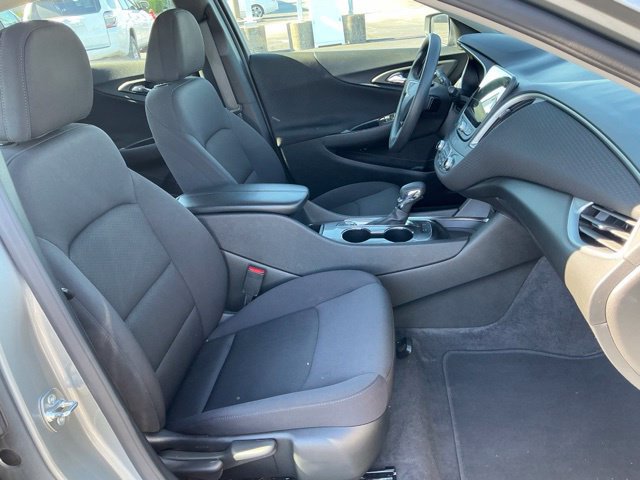 Used 2025 Chevrolet Malibu LT FWD image 23