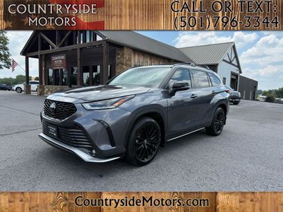 Used 2023 Toyota Highlander XSE