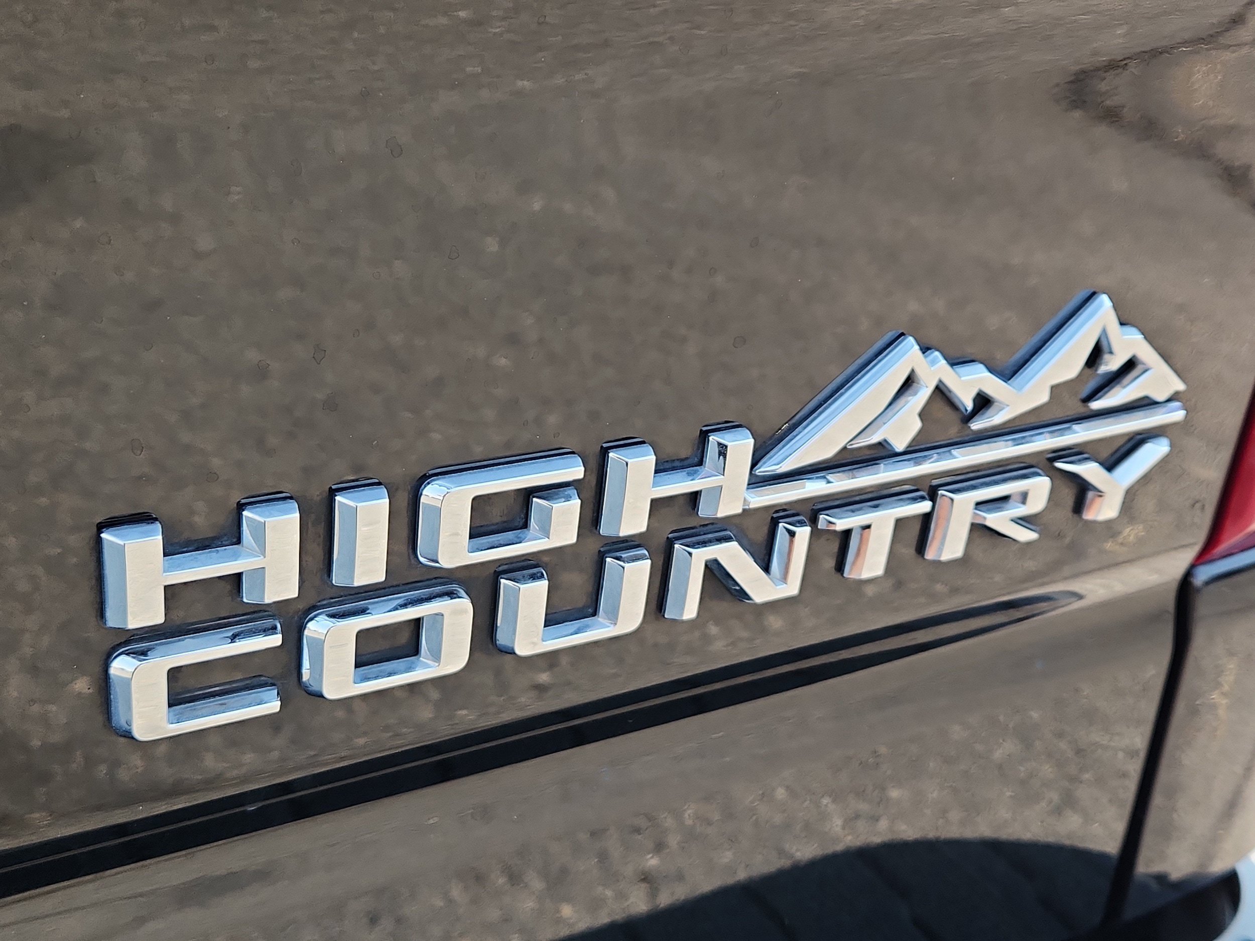Used 2023 Chevrolet Silverado 1500 High Country w/ High Country Premium Package AWD/4WD image 6