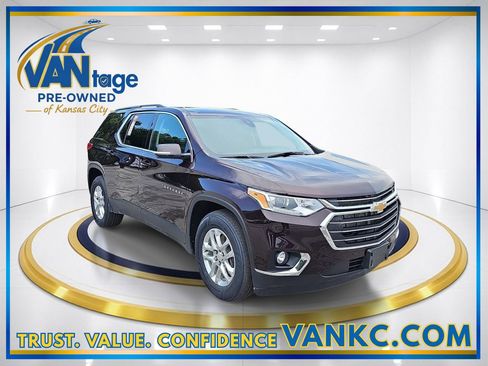 Used 2020 Chevrolet Traverse LT FWD image 3