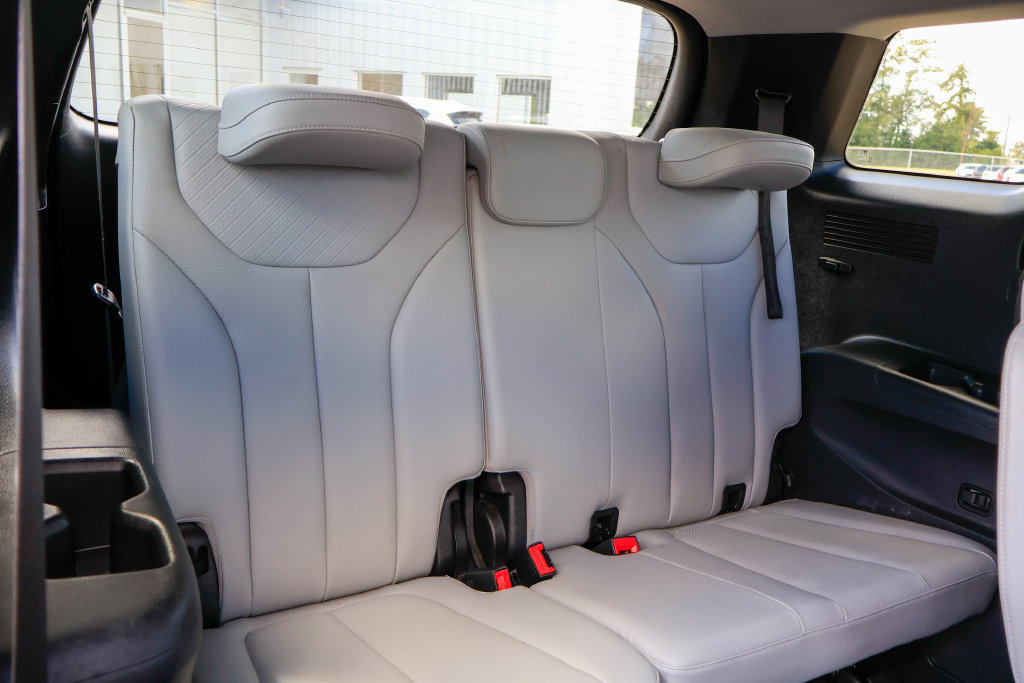 Used 2025 Hyundai Palisade SEL FWD image 12