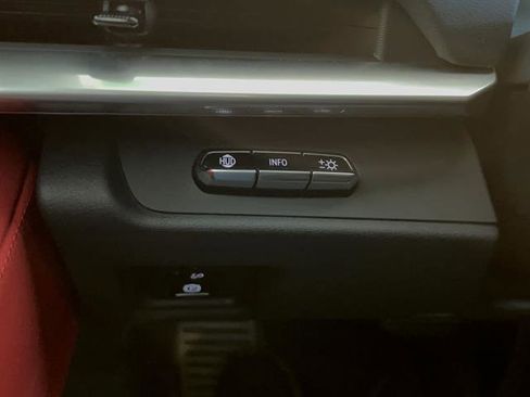 Used 2023 Chevrolet Corvette Stingray w/ Z51 Performance Package image 30