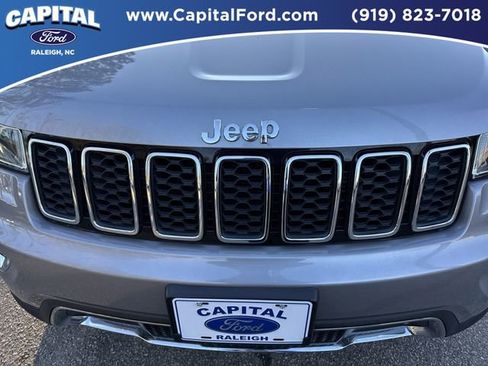 Used 2019 Jeep Grand Cherokee Limited image 10