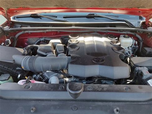 Used 2021 Toyota 4Runner SR5 Premium image 38