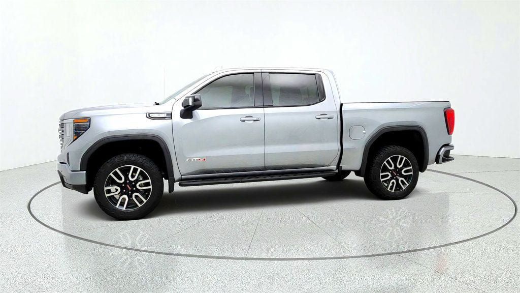 Used 2024 GMC Sierra 1500 AT4 w/ Technology Package AWD/4WD image 8