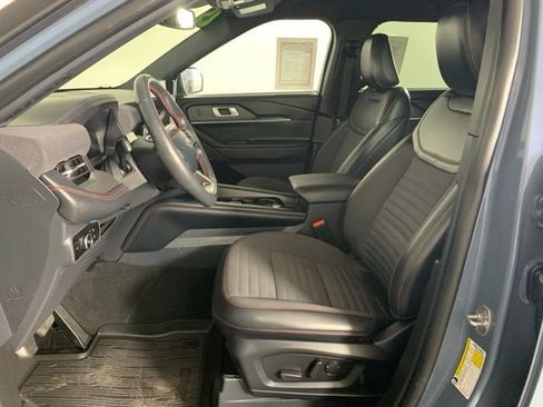 Used 2025 Ford Explorer ST-Line w/ Premium Package AWD/4WD image 19