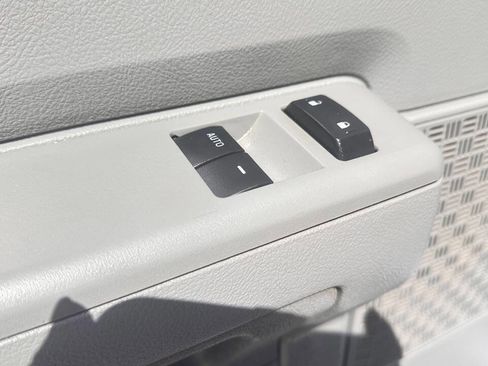 Used 2014 Ford E-250 and Econoline 250 w/ Commercial Cargo Van Package RWD image 12