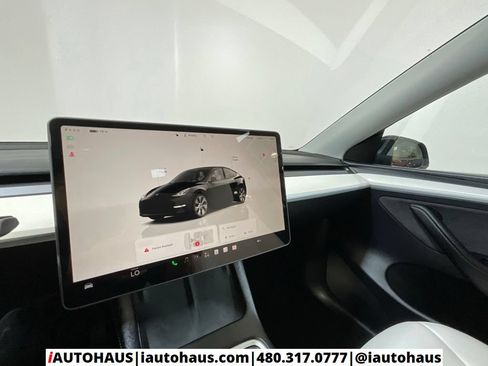 Used 2024 Tesla Model Y Long Range AWD/4WD image 23