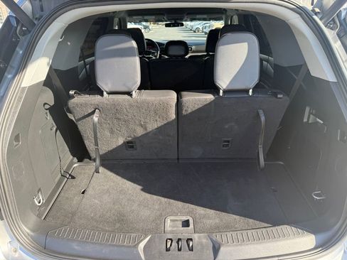 Used 2024 Ford Explorer XLT w/ Equipment Group 202A AWD/4WD image 15