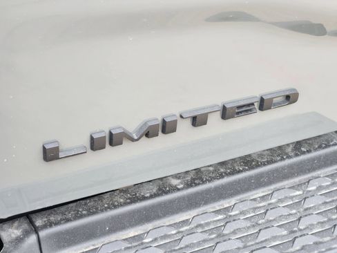New 2026 RAM 2500 Limited AWD/4WD image 12