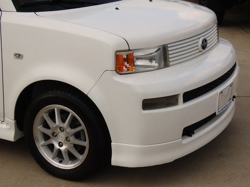 Used 2006 Scion xB image 6