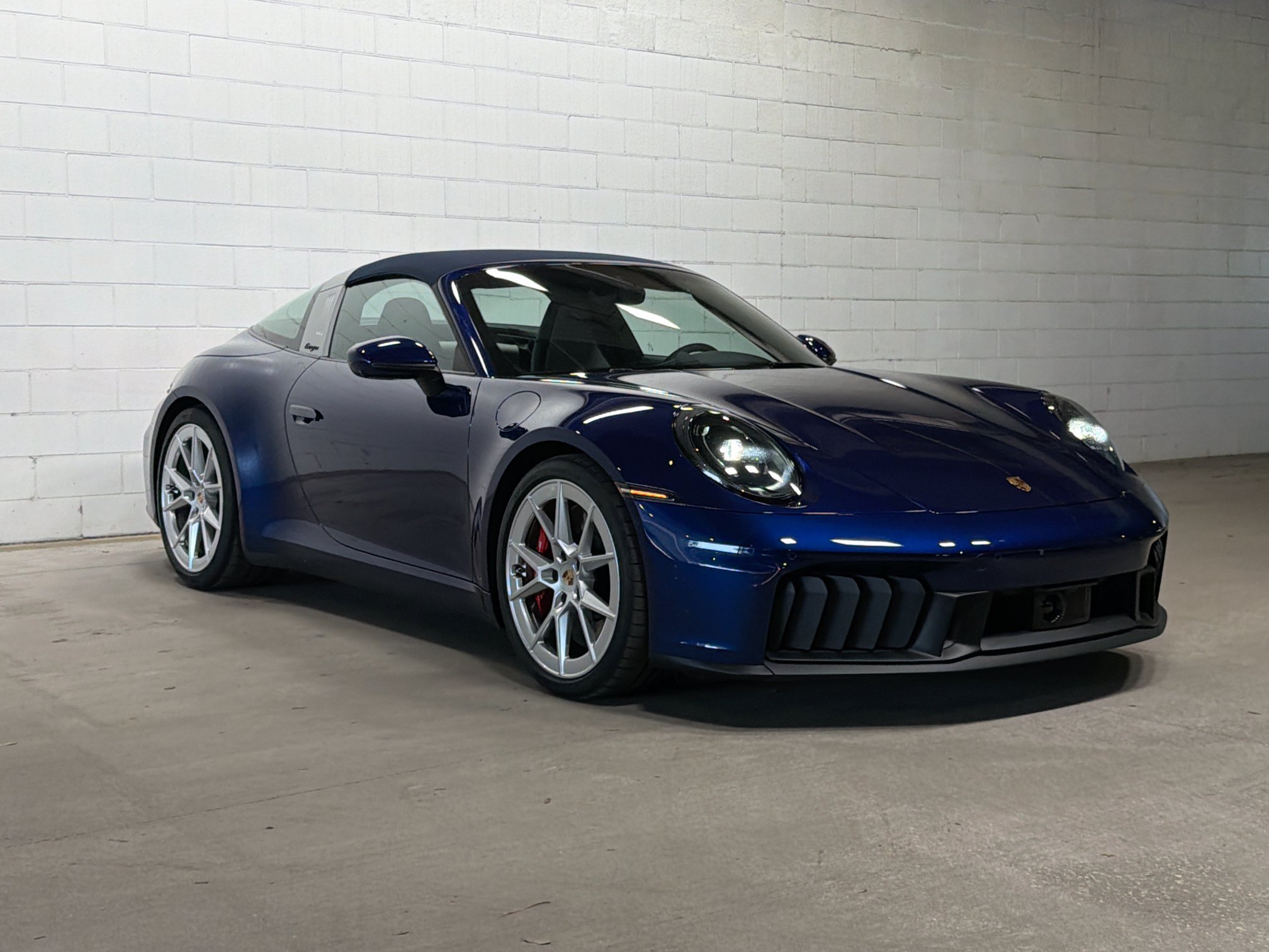 Certified 2026 Porsche 911 Targa 4 GTS AWD/4WD image 6