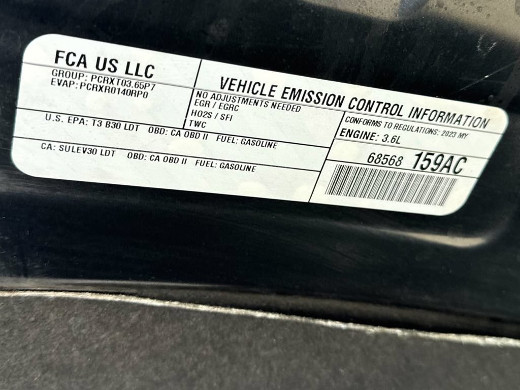 Used 2023 Chrysler Pacifica Touring-L FWD image 27